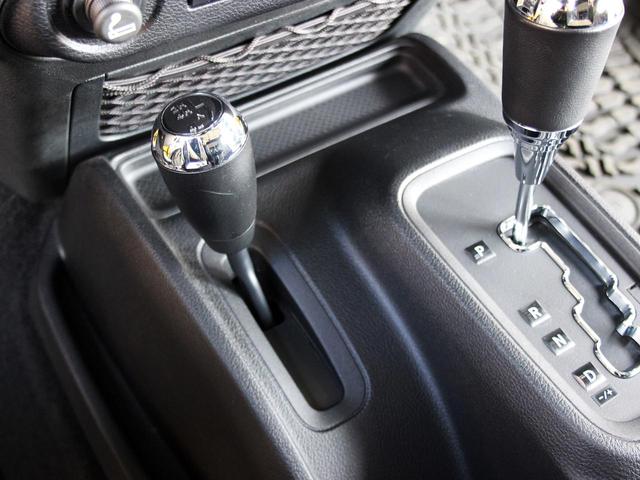 スポーツ 禁煙車 ナビゲーションTV クルーズコントロール サイドモニター パートタイム4WD 背面タイヤ キーレスエントリー 純正17インチアルミホイール ETC(79枚目)