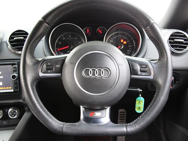 1.8TFSI S-ラインパッケージ(フロントスポーツシート 専用バンパー 18インチアルミホイール ドアシルプレート リヤディフューザー ディンプルタイプ本革巻きセレクターノブ) キセノンヘッドライト ETC(6枚目)