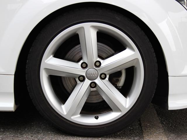 1.8TFSI S-ラインパッケージ(フロントスポーツシート 専用バンパー 18インチアルミホイール ドアシルプレート リヤディフューザー ディンプルタイプ本革巻きセレクターノブ) キセノンヘッドライト ETC(16枚目)