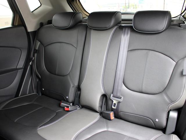 プレミアム 禁煙車 プレミアム専用ブラックレザーシート シートヒーター パナソニック製ナビゲーション 地上デジタルTV バックカメラ クリアランスソナー クルーズコントロール 純正17インチアルミホイール ETC(53枚目)
