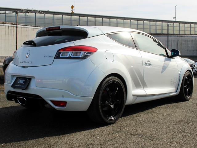 メガーヌ ルノー　スポール　２７３　ファイナルエディション　禁煙車　限定車　６速ＭＴ　ＷｅｄｓＳｐｏｒｔ１８インチアルミホイール　デジタルミラー型ドライブレコーダー　レカロシート　ブレンボレッドキャリパー　セルスター製レーダー　クルーズコントロール　ＥＴＣ（31枚目）