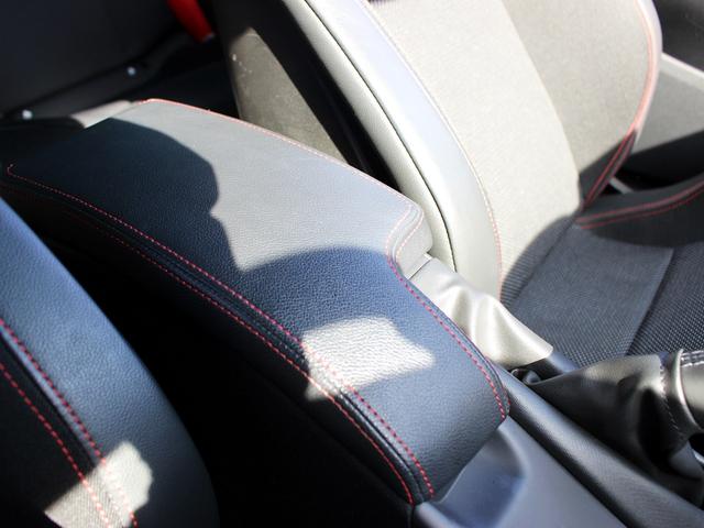 メガーヌ ルノー　スポール　２７３　ファイナルエディション　禁煙車　限定車　６速ＭＴ　ＷｅｄｓＳｐｏｒｔ１８インチアルミホイール　デジタルミラー型ドライブレコーダー　レカロシート　ブレンボレッドキャリパー　セルスター製レーダー　クルーズコントロール　ＥＴＣ（46枚目）