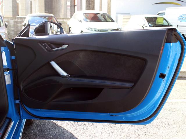 ＴＴクーペ Ｓラインコンペティション　禁煙車　限定車　コンフォ－トパッケージ　ブラックスタイリングパッケージ　バーチャルコックピット　ＭＭＩナビゲーション　ＴＶ　バックカメラ　ＲＳリヤスポイラー　マトリクスＬＥＤヘッドライト　スマートキー（60枚目）