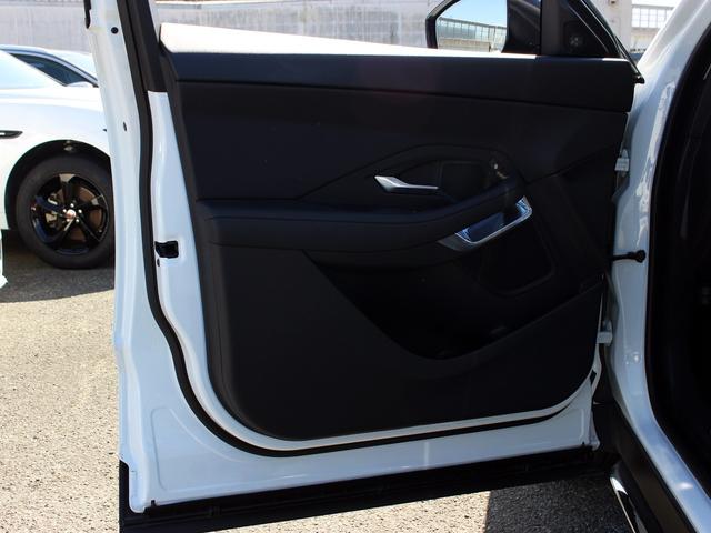 Ｅペイス Ｓ　１８０ＰＳ　禁煙車　純正ナビゲーションシステム　ＴＶ　３６０°カメラ　バーチャルコックピット　サイドステップ　ＬＥＤライト　　ブラインドスポットモニター　レーンキープアシスト　電動リアゲート　ドライブレコーダー（56枚目）