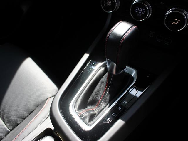 アルカナ ルノー スポール ラインE-テックハイブリッド 禁煙車 アダプティブクルーズコントロール 360°カメラ 電動ハーフレザーシート&ヒーター ブラインドスポットモニター レーンキープアシスト ハンズフリーアクセス アップルカープレイアンドロイドオート(10枚目)