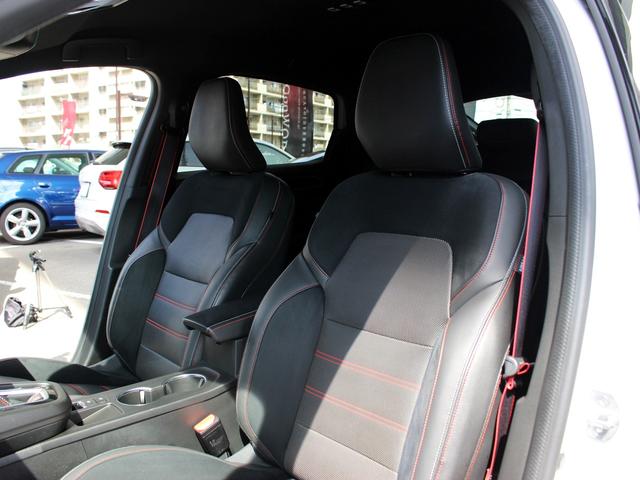 アルカナ ルノー スポール ラインE-テックハイブリッド 禁煙車 アダプティブクルーズコントロール 360°カメラ 電動ハーフレザーシート&ヒーター ブラインドスポットモニター レーンキープアシスト ハンズフリーアクセス アップルカープレイアンドロイドオート(15枚目)