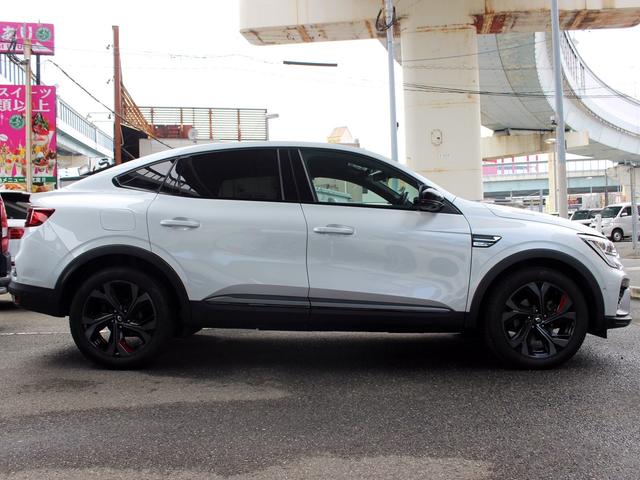 アルカナ ルノー スポール ラインE-テックハイブリッド 禁煙車 アダプティブクルーズコントロール 360°カメラ 電動ハーフレザーシート&ヒーター ブラインドスポットモニター レーンキープアシスト ハンズフリーアクセス アップルカープレイアンドロイドオート(35枚目)