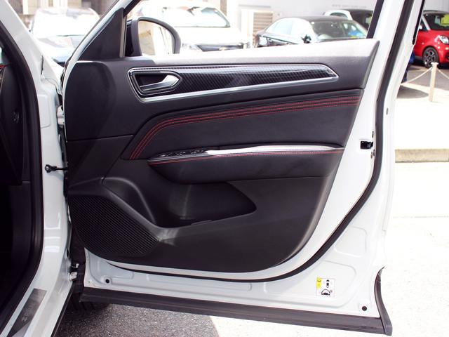 アルカナ ルノー スポール ラインE-テックハイブリッド 禁煙車 アダプティブクルーズコントロール 360°カメラ 電動ハーフレザーシート&ヒーター ブラインドスポットモニター レーンキープアシスト ハンズフリーアクセス アップルカープレイアンドロイドオート(63枚目)