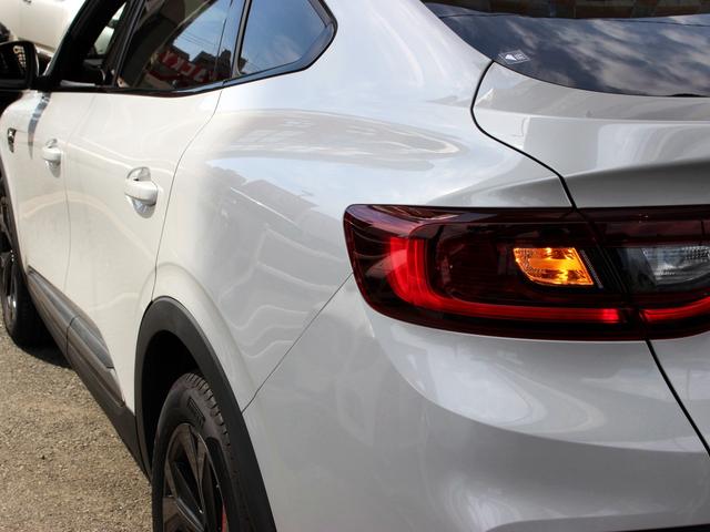 アルカナ ルノー スポール ラインE-テックハイブリッド 禁煙車 アダプティブクルーズコントロール 360°カメラ 電動ハーフレザーシート&ヒーター ブラインドスポットモニター レーンキープアシスト ハンズフリーアクセス アップルカープレイアンドロイドオート(77枚目)