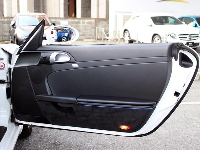 PORSCHE CAYMAN BASE GRADE