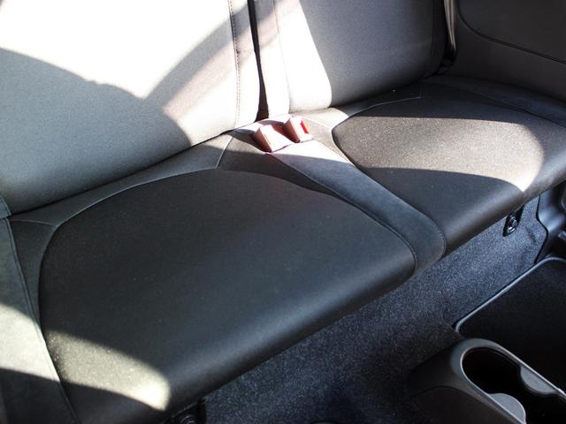 アバルト595 ベースグレード 禁煙車 アップルカープレイ・アンドロイドオート接続 キセノンライト LEDデイタイムランニングライト 純正前後ドライブレコーダー 純正16インチアルミホイール アルミペダル・DASHアルミフットレスト(58枚目)