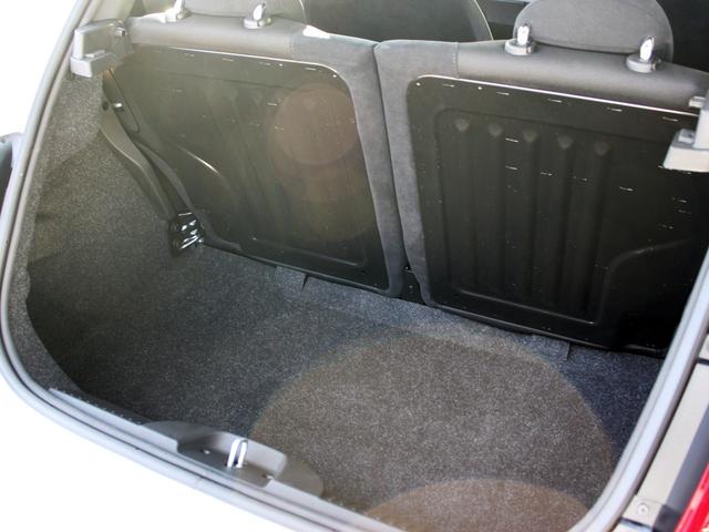 アバルト595 ベースグレード 禁煙車 アップルカープレイ・アンドロイドオート接続 キセノンライト LEDデイタイムランニングライト 純正前後ドライブレコーダー 純正16インチアルミホイール アルミペダル・DASHアルミフットレスト(63枚目)