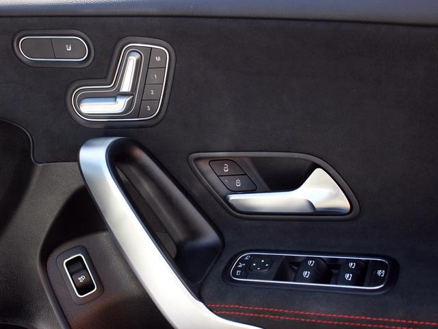 Ａクラスセダン Ａ２５０　４マチックセダン　ＡＭＧライン　禁煙車　パノラマサンルーフ　レーダーセーフティパッケージ　純正ナビゲーション　バックカメラＴＶ　ＡＣＣ　ＢＳＭ　ＬＥＤヘッドライト　パワーシート＆ヒーター　キーレスゴー　アクティブパーキングアシスト（12枚目）