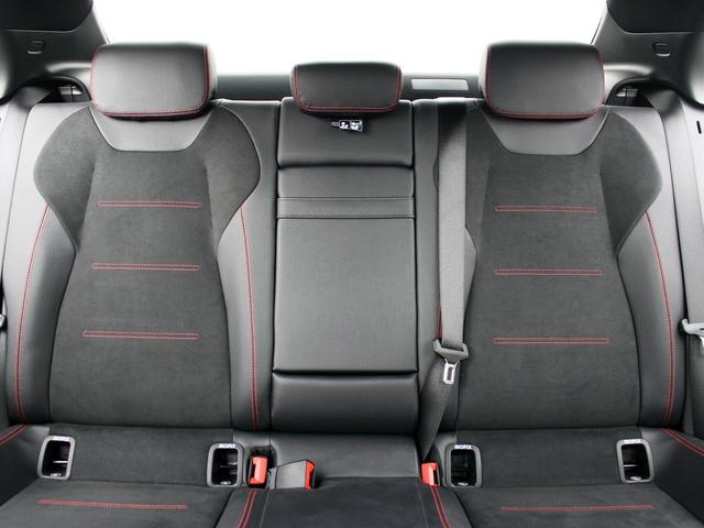 Ａクラスセダン Ａ２５０　４マチックセダン　ＡＭＧライン　禁煙車　パノラマサンルーフ　レーダーセーフティパッケージ　純正ナビゲーション　バックカメラＴＶ　ＡＣＣ　ＢＳＭ　ＬＥＤヘッドライト　パワーシート＆ヒーター　キーレスゴー　アクティブパーキングアシスト（13枚目）