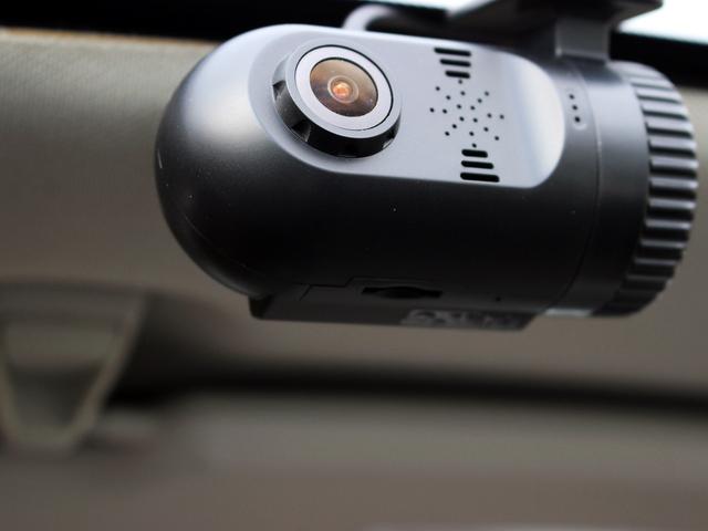 Ｖ４０ クロスカントリー　Ｔ５　ＡＷＤ　モメンタム　禁煙車　純正ナビゲーション　バックカメラ　ＴＶ　アダプティブクルーズコントロール　ブラインドスポットモニター　レーンキーピングエイド　フルＬＥＤヘッドライト　デイタイムランニングライト　シートヒーター（8枚目）