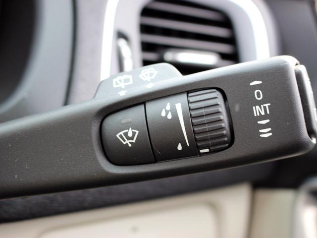 Ｖ４０ クロスカントリー　Ｔ５　ＡＷＤ　モメンタム　禁煙車　純正ナビゲーション　バックカメラ　ＴＶ　アダプティブクルーズコントロール　ブラインドスポットモニター　レーンキーピングエイド　フルＬＥＤヘッドライト　デイタイムランニングライト　シートヒーター（35枚目）