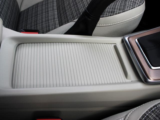 Ｖ４０ クロスカントリー　Ｔ５　ＡＷＤ　モメンタム　禁煙車　純正ナビゲーション　バックカメラ　ＴＶ　アダプティブクルーズコントロール　ブラインドスポットモニター　レーンキーピングエイド　フルＬＥＤヘッドライト　デイタイムランニングライト　シートヒーター（43枚目）