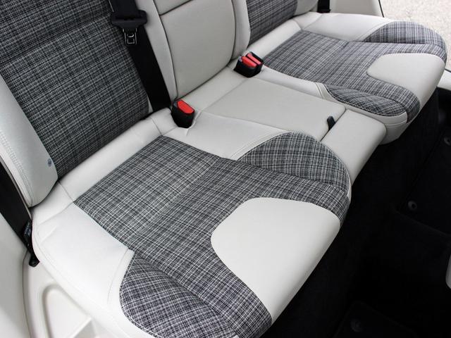 Ｖ４０ クロスカントリー　Ｔ５　ＡＷＤ　モメンタム　禁煙車　純正ナビゲーション　バックカメラ　ＴＶ　アダプティブクルーズコントロール　ブラインドスポットモニター　レーンキーピングエイド　フルＬＥＤヘッドライト　デイタイムランニングライト　シートヒーター（52枚目）