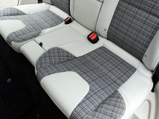 Ｖ４０ クロスカントリー　Ｔ５　ＡＷＤ　モメンタム　禁煙車　純正ナビゲーション　バックカメラ　ＴＶ　アダプティブクルーズコントロール　ブラインドスポットモニター　レーンキーピングエイド　フルＬＥＤヘッドライト　デイタイムランニングライト　シートヒーター（53枚目）