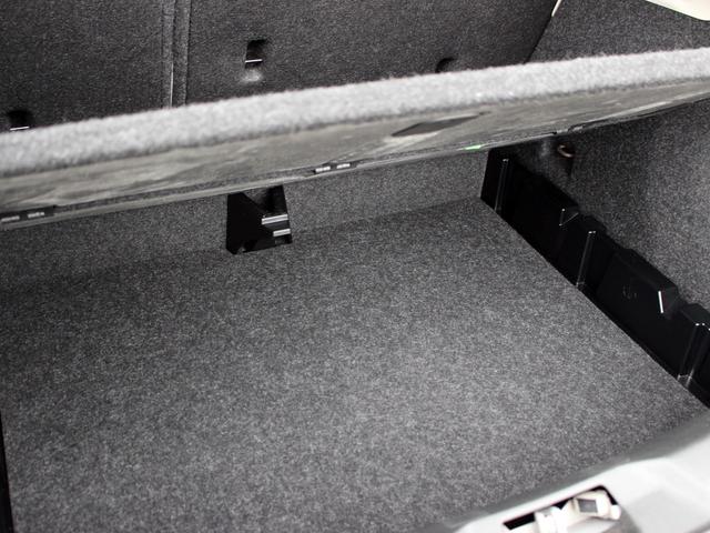 Ｖ４０ クロスカントリー　Ｔ５　ＡＷＤ　モメンタム　禁煙車　純正ナビゲーション　バックカメラ　ＴＶ　アダプティブクルーズコントロール　ブラインドスポットモニター　レーンキーピングエイド　フルＬＥＤヘッドライト　デイタイムランニングライト　シートヒーター（62枚目）