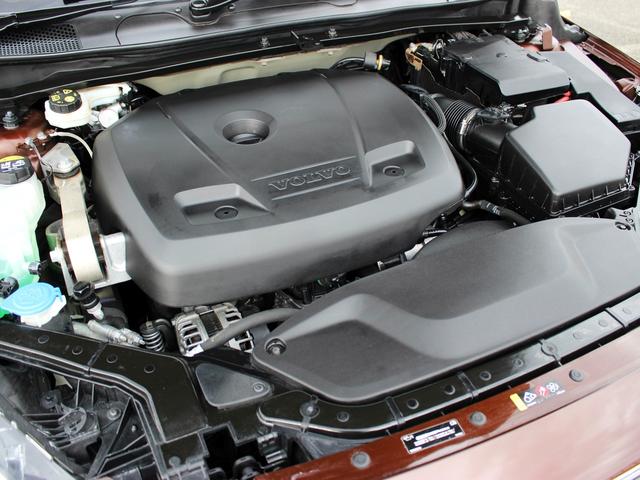 Ｖ４０ クロスカントリー　Ｔ５　ＡＷＤ　モメンタム　禁煙車　純正ナビゲーション　バックカメラ　ＴＶ　アダプティブクルーズコントロール　ブラインドスポットモニター　レーンキーピングエイド　フルＬＥＤヘッドライト　デイタイムランニングライト　シートヒーター（65枚目）