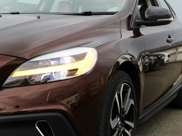 Ｖ４０ クロスカントリー　Ｔ５　ＡＷＤ　モメンタム　禁煙車　純正ナビゲーション　バックカメラ　ＴＶ　アダプティブクルーズコントロール　ブラインドスポットモニター　レーンキーピングエイド　フルＬＥＤヘッドライト　デイタイムランニングライト　シートヒーター（76枚目）