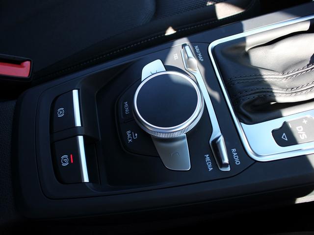 AUDI Q2 HASHTAG CONTRAST STYLING