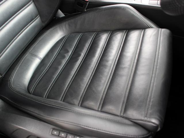 パサートヴァリアント Rラインエディション 禁煙車 買取車 純正ナビゲーションシステム バックカメラ TV 電動レザーシート&ヒーター バイキセノンヘッドライト 純正18インチアルミホイール アイドリングストップ クルーズコントロール ETC(8枚目)