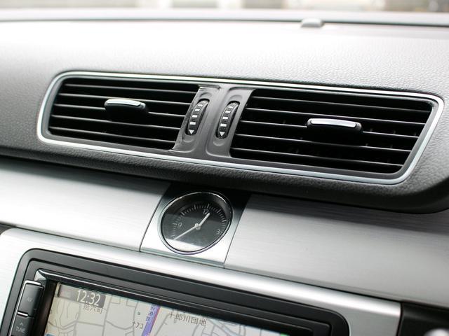 パサートヴァリアント Rラインエディション 禁煙車 買取車 純正ナビゲーションシステム バックカメラ TV 電動レザーシート&ヒーター バイキセノンヘッドライト 純正18インチアルミホイール アイドリングストップ クルーズコントロール ETC(42枚目)