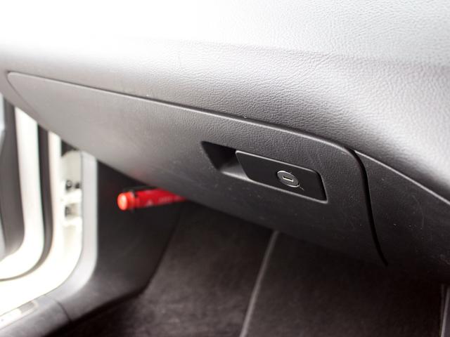 パサートヴァリアント Rラインエディション 禁煙車 買取車 純正ナビゲーションシステム バックカメラ TV 電動レザーシート&ヒーター バイキセノンヘッドライト 純正18インチアルミホイール アイドリングストップ クルーズコントロール ETC(48枚目)