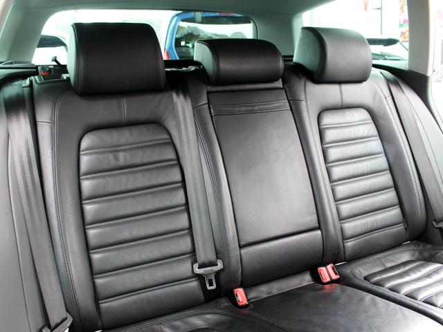 パサートヴァリアント Rラインエディション 禁煙車 買取車 純正ナビゲーションシステム バックカメラ TV 電動レザーシート&ヒーター バイキセノンヘッドライト 純正18インチアルミホイール アイドリングストップ クルーズコントロール ETC(56枚目)