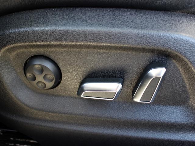 Q5 2.0TFSIクワトロ 禁煙車 パワーリアゲート MMIナビゲーション バックカメラ TV サイドビューカメラ 電動ハーフレザーシート アドバンストキー バイキセノンヘッドライト ヒルディセントコントロール パーキングエイド(13枚目)