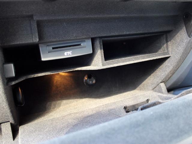 Q5 2.0TFSIクワトロ 禁煙車 パワーリアゲート MMIナビゲーション バックカメラ TV サイドビューカメラ 電動ハーフレザーシート アドバンストキー バイキセノンヘッドライト ヒルディセントコントロール パーキングエイド(49枚目)