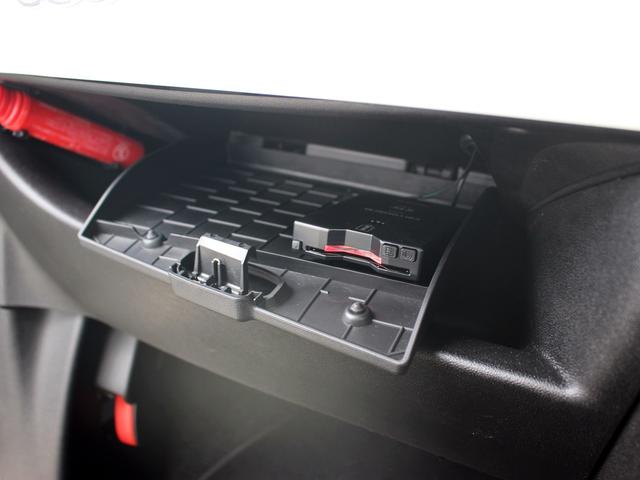 アバルト500 ベースグレード 禁煙車 キセノンヘッドライト フォグライト ヘッドライトウォッシャー リアパーキングセンサー ETC スポーツモード オートエアコン パドルスイッチ ウインドウバイザー 純正16インチアルミホイール(6枚目)