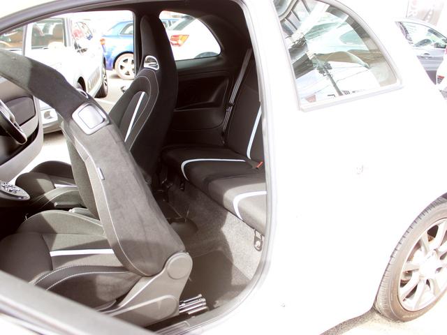 アバルト500 ベースグレード 禁煙車 キセノンヘッドライト フォグライト ヘッドライトウォッシャー リアパーキングセンサー ETC スポーツモード オートエアコン パドルスイッチ ウインドウバイザー 純正16インチアルミホイール(12枚目)