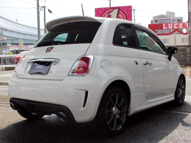 アバルト500 ベースグレード 禁煙車 キセノンヘッドライト フォグライト ヘッドライトウォッシャー リアパーキングセンサー ETC スポーツモード オートエアコン パドルスイッチ ウインドウバイザー 純正16インチアルミホイール(28枚目)