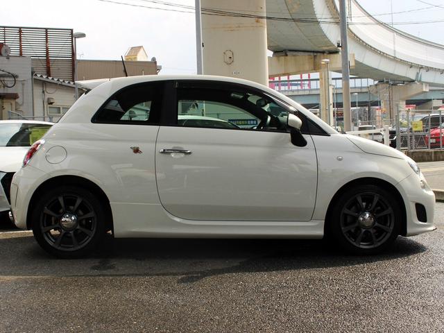 アバルト500 ベースグレード 禁煙車 キセノンヘッドライト フォグライト ヘッドライトウォッシャー リアパーキングセンサー ETC スポーツモード オートエアコン パドルスイッチ ウインドウバイザー 純正16インチアルミホイール(29枚目)