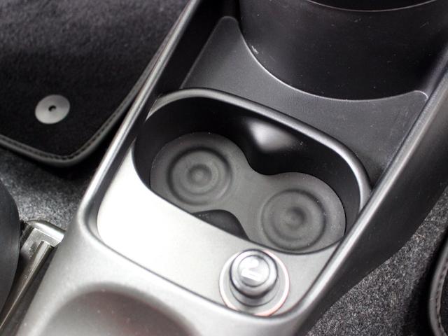 アバルト500 ベースグレード 禁煙車 キセノンヘッドライト フォグライト ヘッドライトウォッシャー リアパーキングセンサー ETC スポーツモード オートエアコン パドルスイッチ ウインドウバイザー 純正16インチアルミホイール(43枚目)