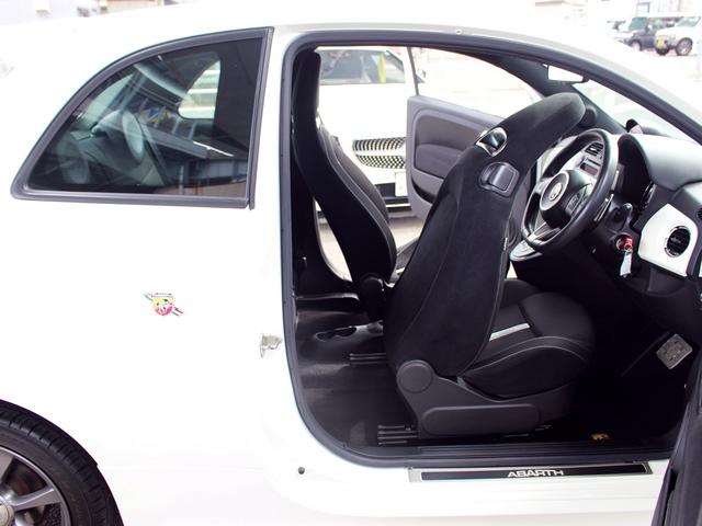 アバルト500 ベースグレード 禁煙車 キセノンヘッドライト フォグライト ヘッドライトウォッシャー リアパーキングセンサー ETC スポーツモード オートエアコン パドルスイッチ ウインドウバイザー 純正16インチアルミホイール(52枚目)