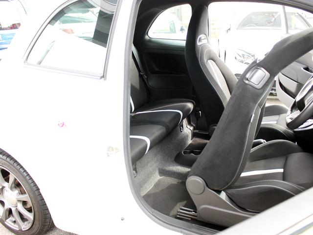 アバルト500 ベースグレード 禁煙車 キセノンヘッドライト フォグライト ヘッドライトウォッシャー リアパーキングセンサー ETC スポーツモード オートエアコン パドルスイッチ ウインドウバイザー 純正16インチアルミホイール(53枚目)