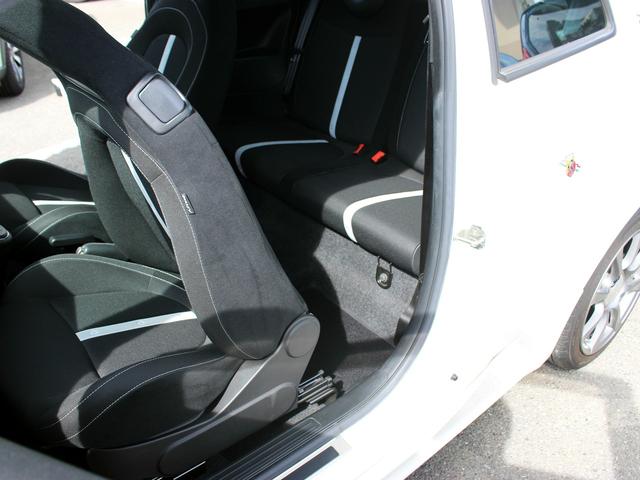 アバルト500 ベースグレード 禁煙車 キセノンヘッドライト フォグライト ヘッドライトウォッシャー リアパーキングセンサー ETC スポーツモード オートエアコン パドルスイッチ ウインドウバイザー 純正16インチアルミホイール(56枚目)