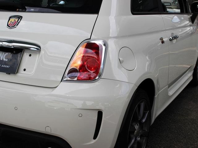 アバルト500 ベースグレード 禁煙車 キセノンヘッドライト フォグライト ヘッドライトウォッシャー リアパーキングセンサー ETC スポーツモード オートエアコン パドルスイッチ ウインドウバイザー 純正16インチアルミホイール(78枚目)