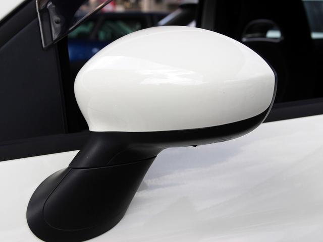 アバルト500 ベースグレード 禁煙車 キセノンヘッドライト フォグライト ヘッドライトウォッシャー リアパーキングセンサー ETC スポーツモード オートエアコン パドルスイッチ ウインドウバイザー 純正16インチアルミホイール(80枚目)