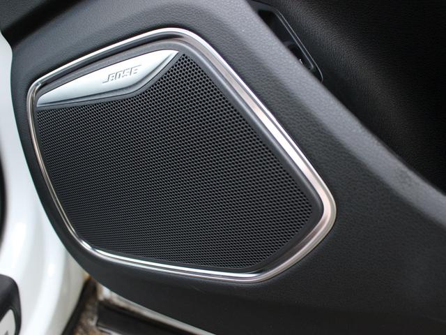 RS Q3 ベースグレード 禁煙車 ダイヤモンドステッチレザーシート パワーシート&ヒーター オートマチックテールゲート 20インチアルミホイール アシスタンスパッケージ BOSEサウンドシステム MMIナビゲーション TV(15枚目)