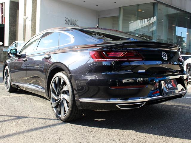 アルテオン ＴＳＩ　４モーション　Ｒラインアドバンス　禁煙車　ディスカバープロナビゲーション　ＴＶ　３６０°カメラ　アクティブインフォディスプレイ　ＤＣＣ　ＡＣＣ　ＢＳＭ　ＨＵＤ　電動レザーシート＆ヒーター　リアシートｊヒーター　パワーリアハッチ（6枚目）