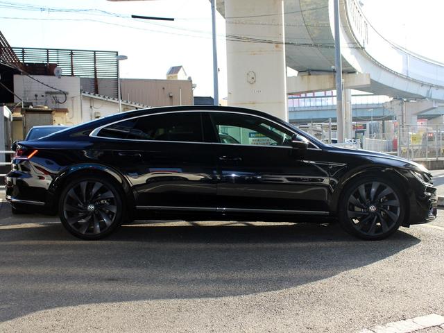 アルテオン ＴＳＩ　４モーション　Ｒラインアドバンス　禁煙車　ディスカバープロナビゲーション　ＴＶ　３６０°カメラ　アクティブインフォディスプレイ　ＤＣＣ　ＡＣＣ　ＢＳＭ　ＨＵＤ　電動レザーシート＆ヒーター　リアシートｊヒーター　パワーリアハッチ（8枚目）