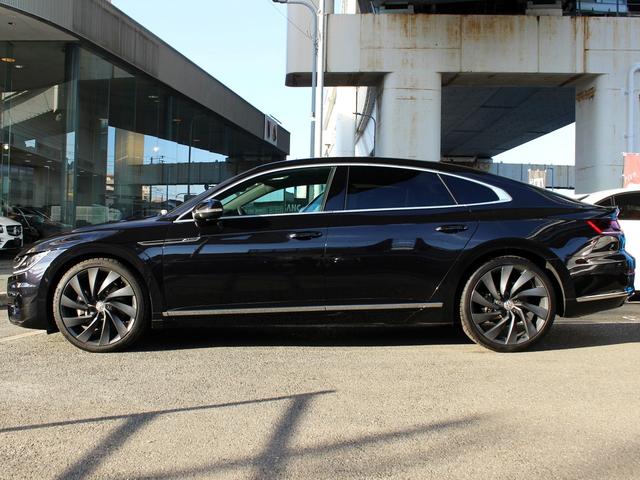 アルテオン ＴＳＩ　４モーション　Ｒラインアドバンス　禁煙車　ディスカバープロナビゲーション　ＴＶ　３６０°カメラ　アクティブインフォディスプレイ　ＤＣＣ　ＡＣＣ　ＢＳＭ　ＨＵＤ　電動レザーシート＆ヒーター　リアシートｊヒーター　パワーリアハッチ（9枚目）