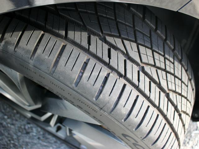 アルテオン ＴＳＩ　４モーション　Ｒラインアドバンス　禁煙車　ディスカバープロナビゲーション　ＴＶ　３６０°カメラ　アクティブインフォディスプレイ　ＤＣＣ　ＡＣＣ　ＢＳＭ　ＨＵＤ　電動レザーシート＆ヒーター　リアシートｊヒーター　パワーリアハッチ（14枚目）