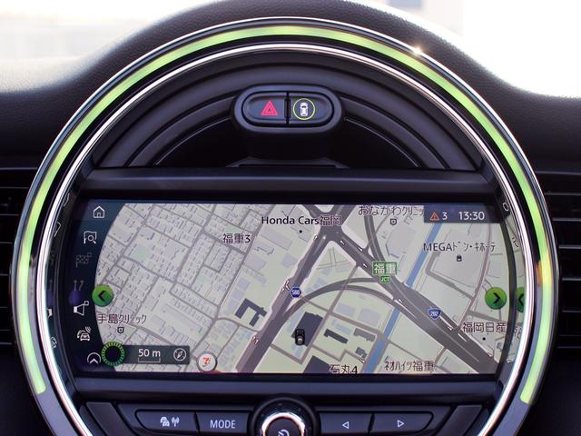 MINI クーパー コンバーチブル 禁煙車 ペッパーパッケージ 純正ナビゲーション バックカメラ シートヒーター LEDヘッドライト コンフォートアクセス インテリジェントセーフティ ユニオンジャックテールランプ アイドリングストップ(3枚目)