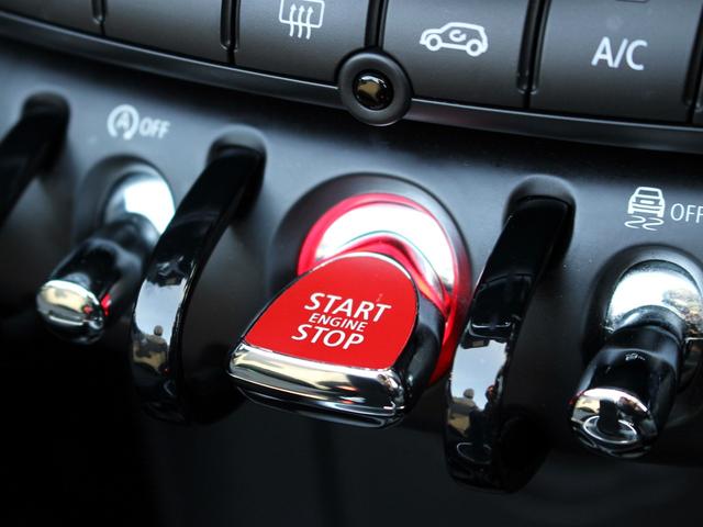 MINI クーパー コンバーチブル 禁煙車 ペッパーパッケージ 純正ナビゲーション バックカメラ シートヒーター LEDヘッドライト コンフォートアクセス インテリジェントセーフティ ユニオンジャックテールランプ アイドリングストップ(9枚目)